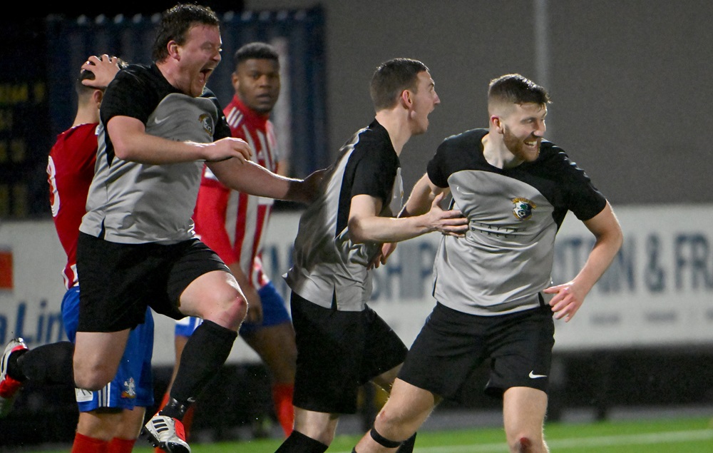 It’s another All-Amateur League Intermediate Final after Belfast duo see off PIL big hitters